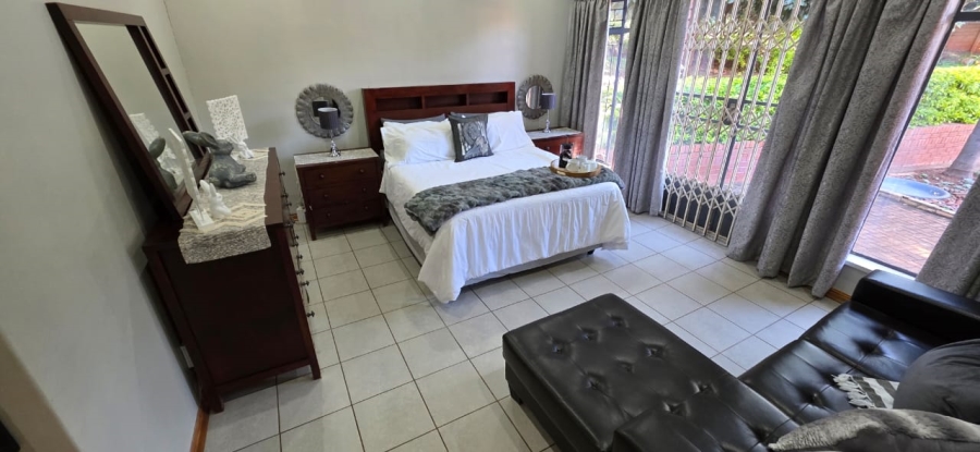 7 Bedroom Property for Sale in Safari Gardens North West